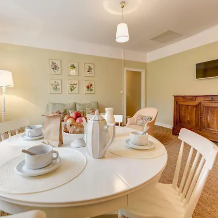 H-bnb - Les Meubles Du 1 לינה וארוחת בוקר 3*