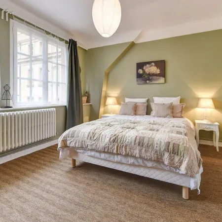 לינה וארוחת בוקר H-bnb - Les Meubles Du 1 מץ